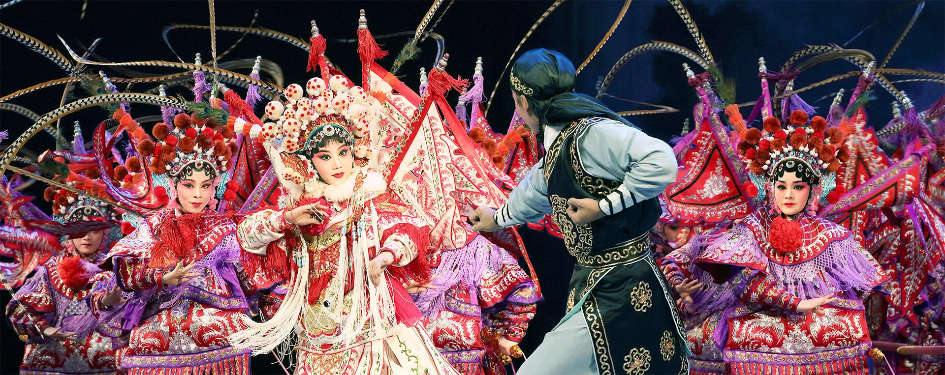 40 AÑOS DE HERMANDAD CULTURAL LLEGA ÓPERA WU PARA SUCRE Y SANTA CRUZ DE LA SIERRA